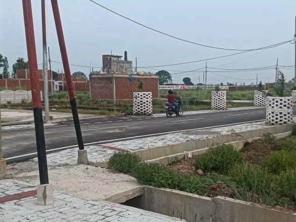 Maa Pitambara Plots and Property In Kanpur