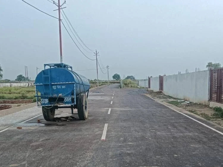 Maa Pitambara Plots and Property In Kanpur