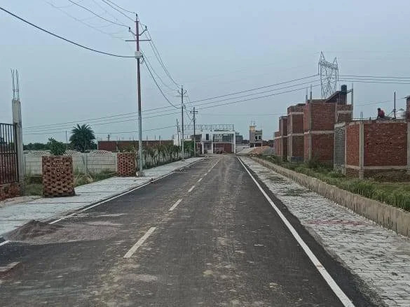 Maa Pitambara Plots and Property In Kanpur